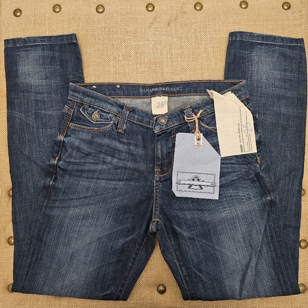 NWT Banana Republic Medium Wash Skinny Leg Low-Rise Size 25